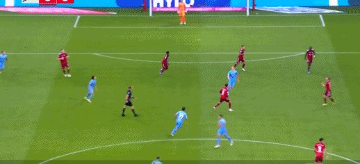 1636209793733024714.gif 拜仁12.gif